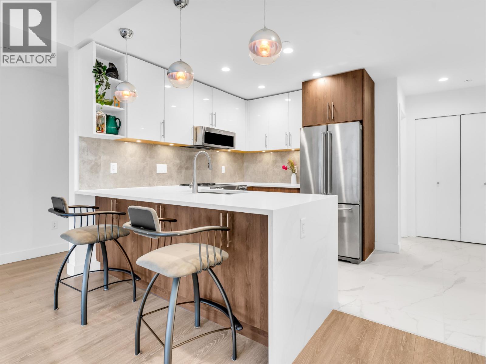 202 11703 FRASER STREET, Maple Ridge