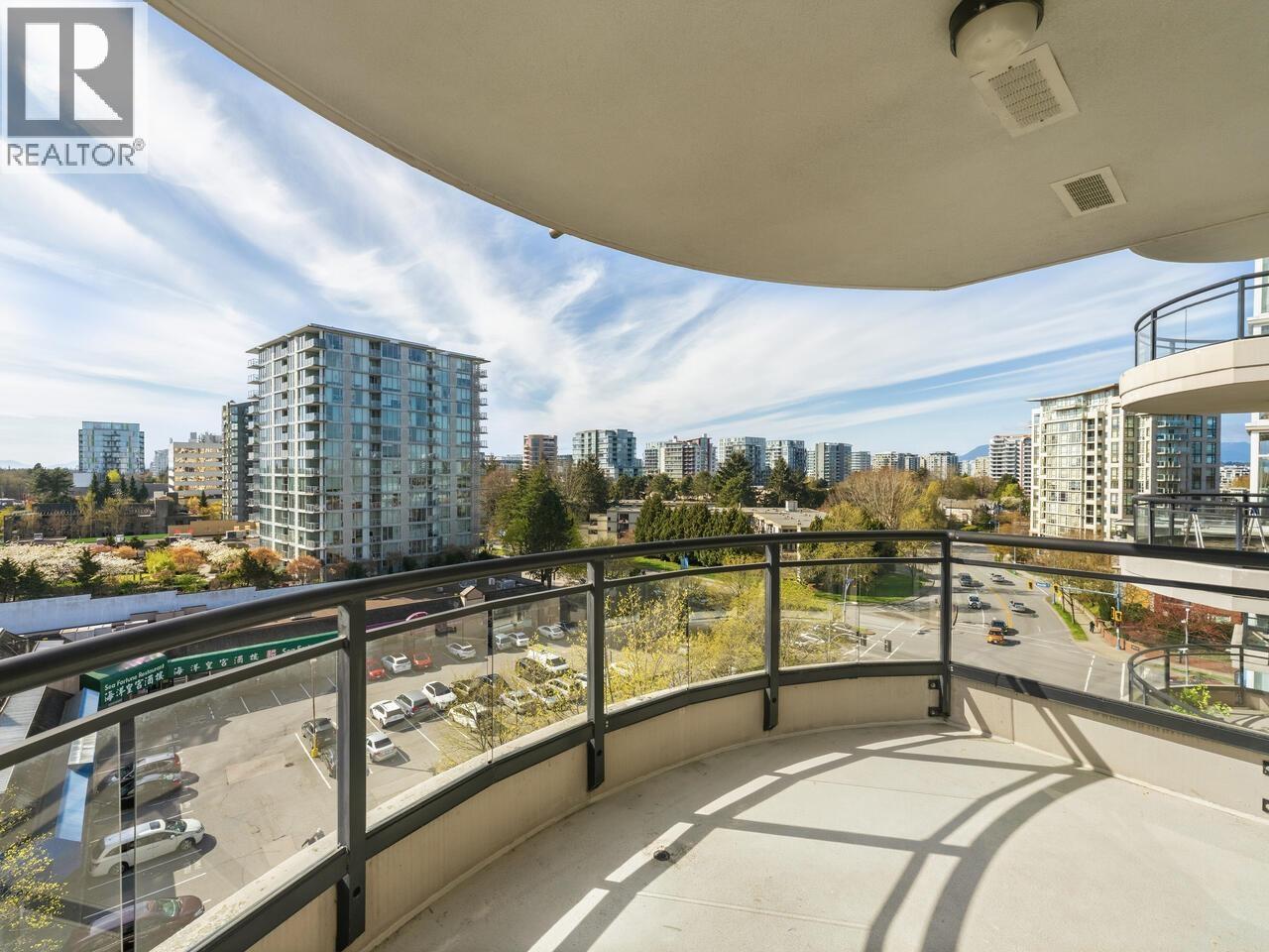 907 7080 ST. ALBANS ROAD, Richmond