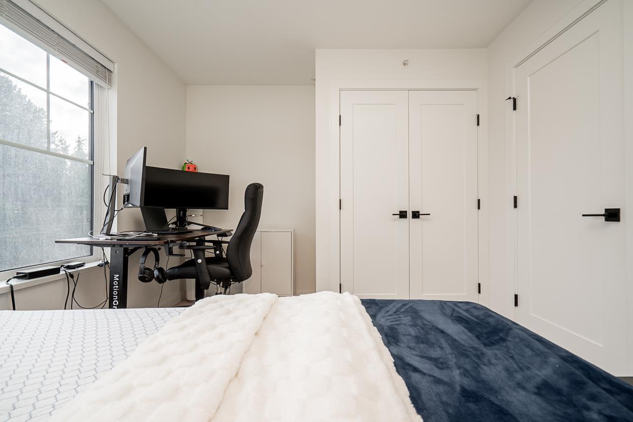 98 7967 197 STREET, Langley