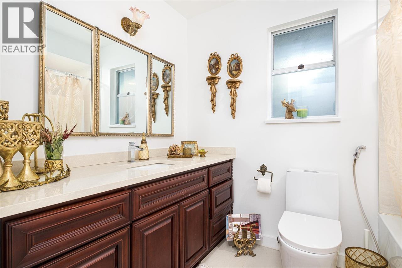 6780 MARINE DRIVE, West Vancouver