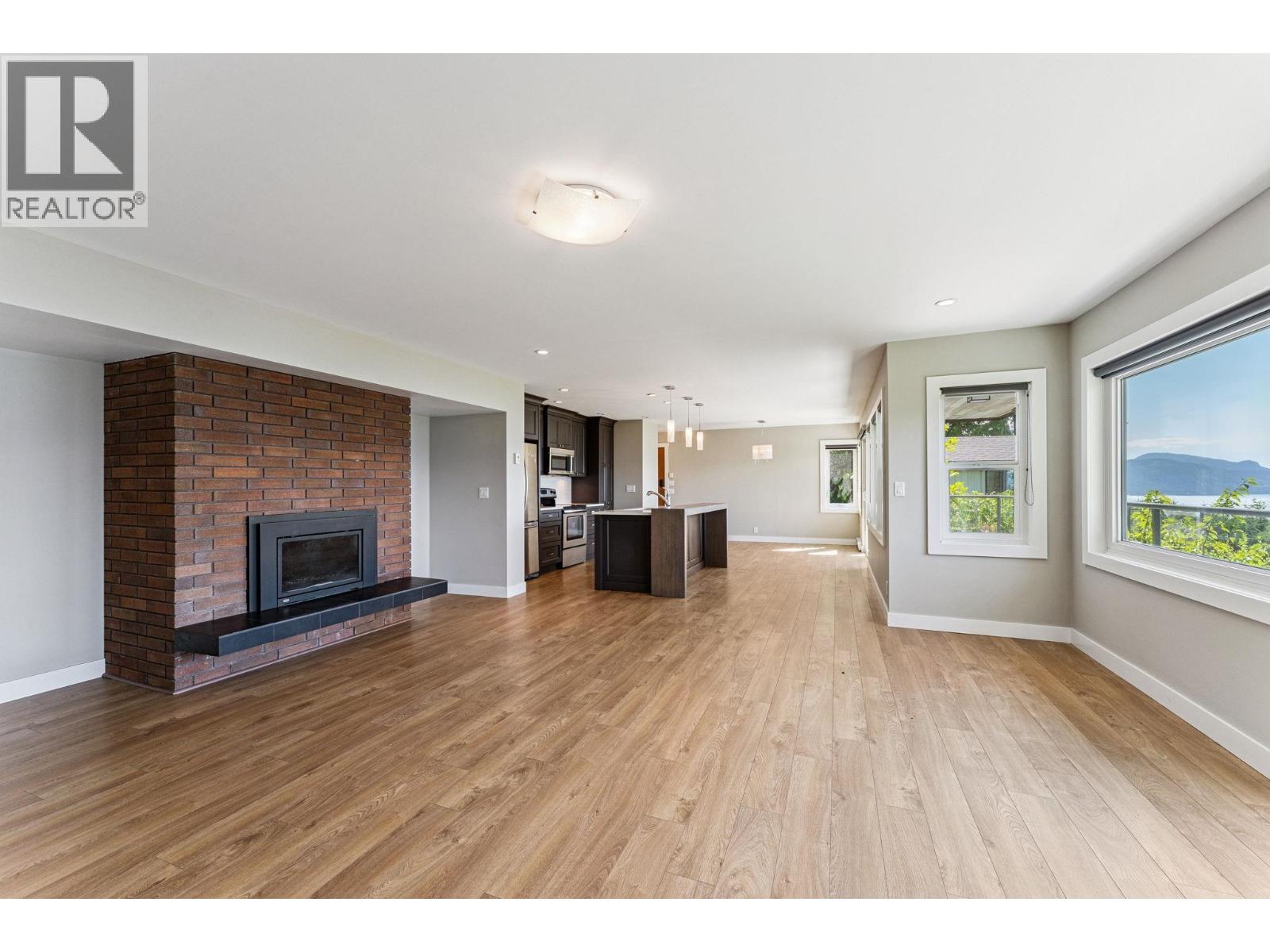 50 PANORAMA ROAD, Lions Bay