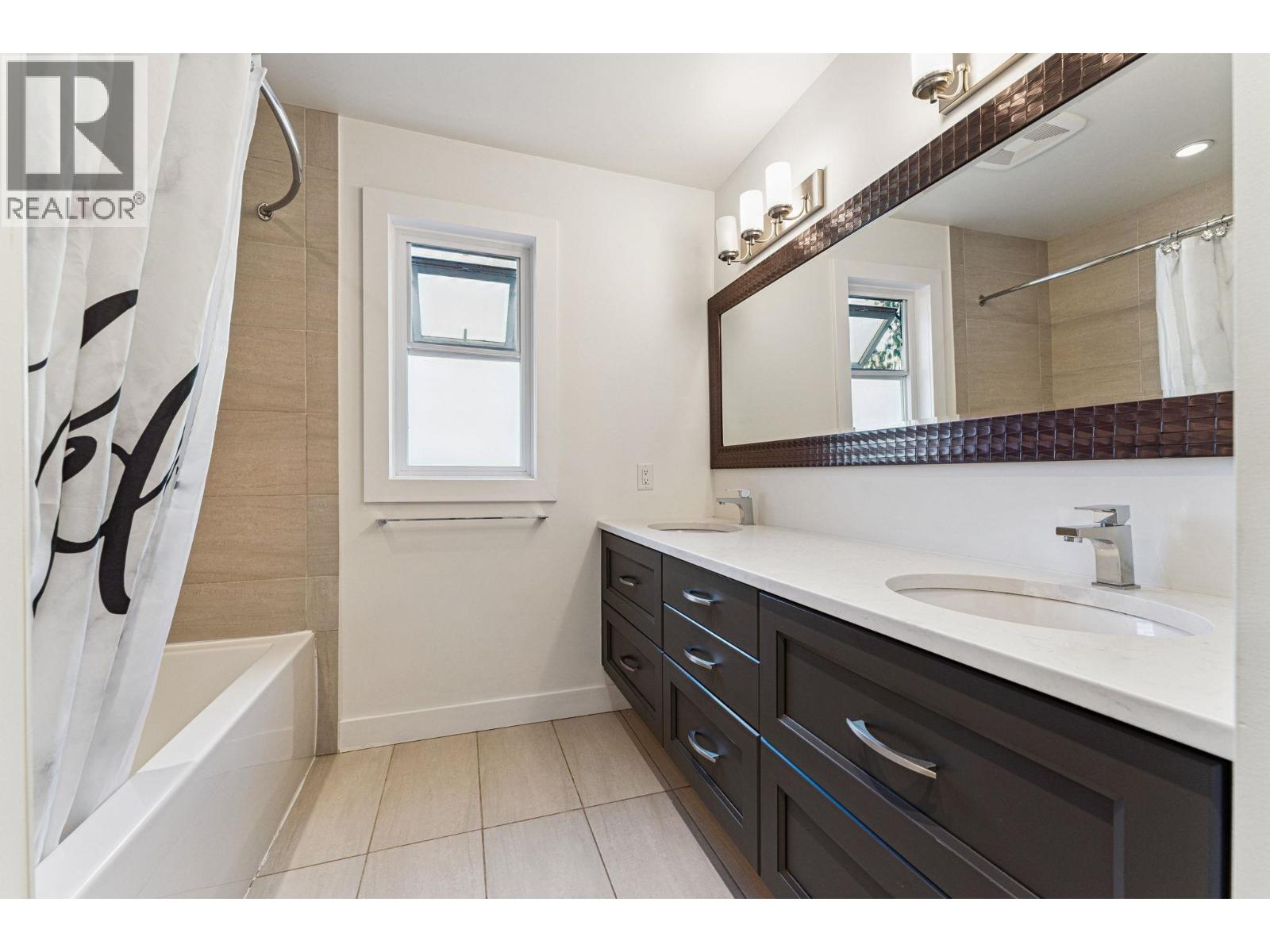 50 PANORAMA ROAD, Lions Bay