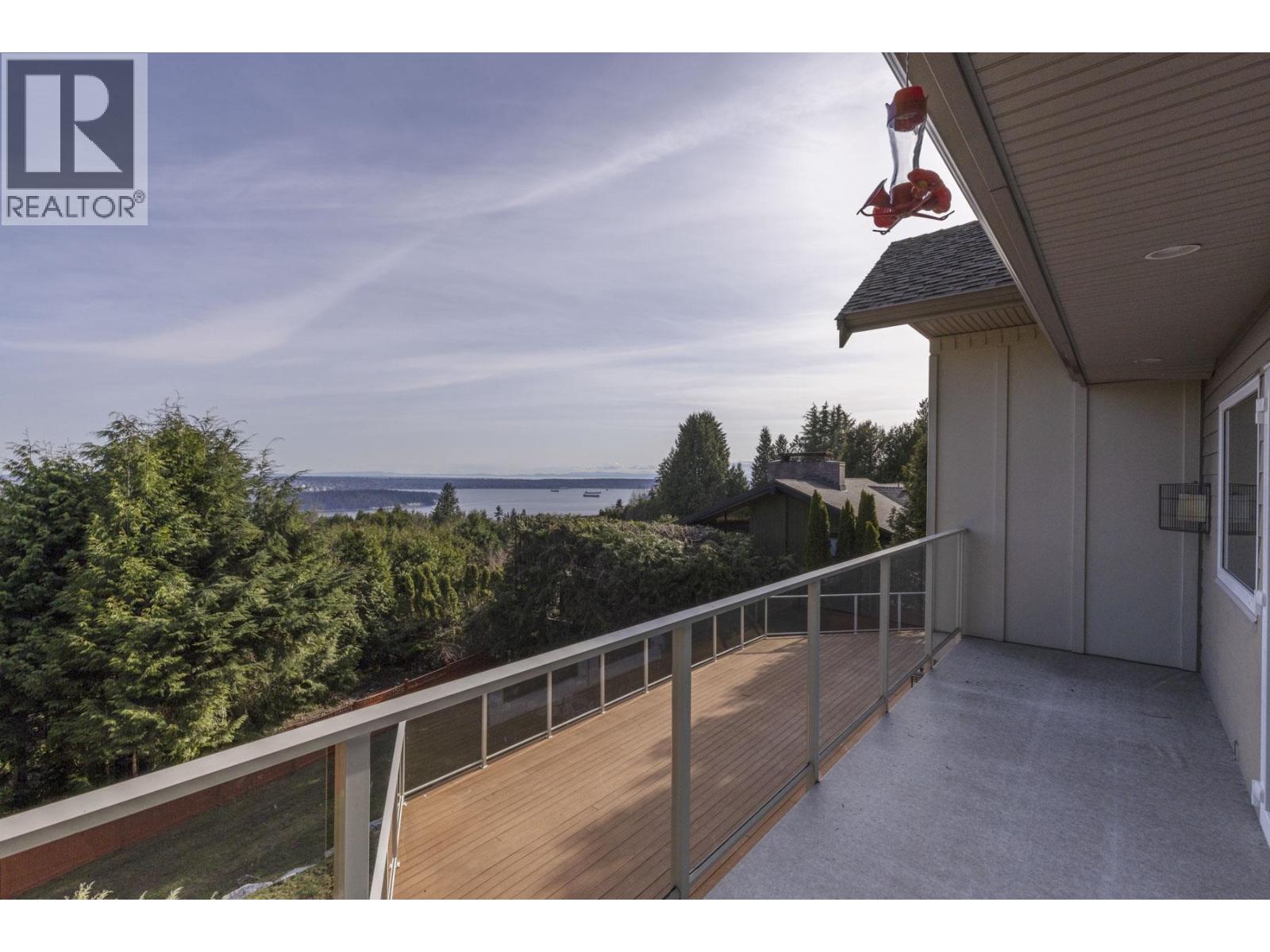 1371 BURNSIDE ROAD, West Vancouver