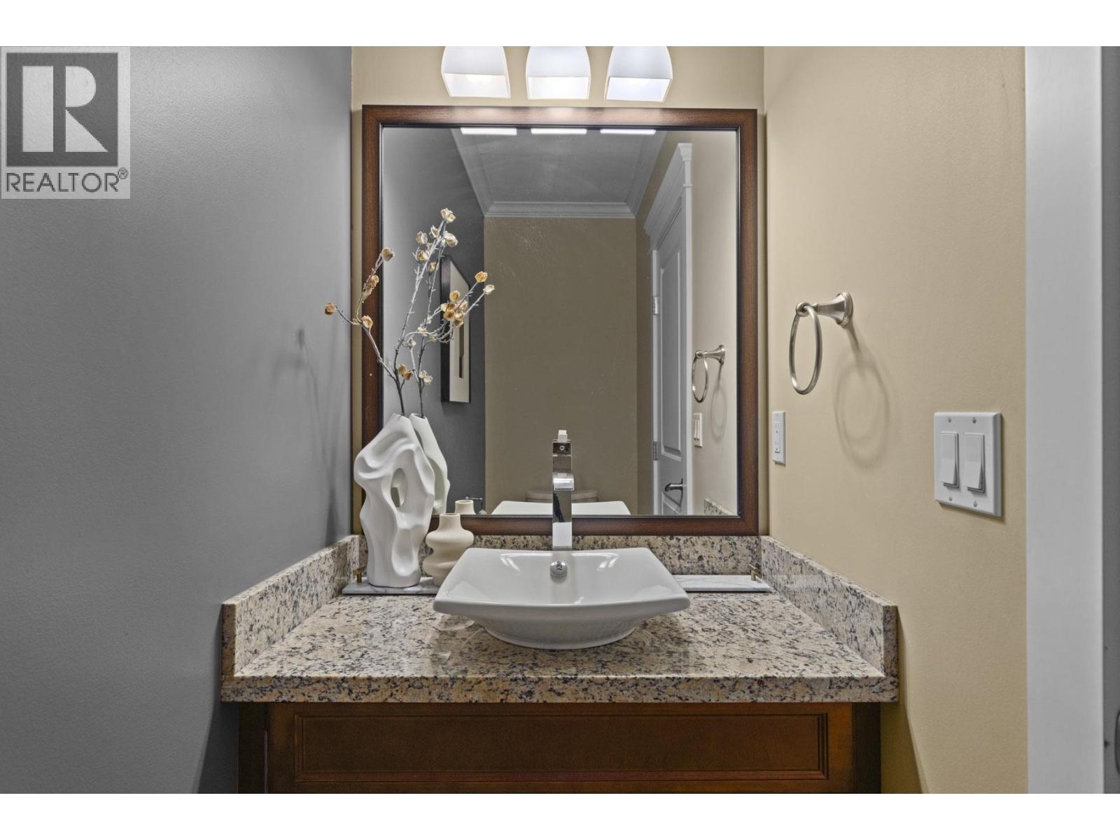 1371 BURNSIDE ROAD, West Vancouver