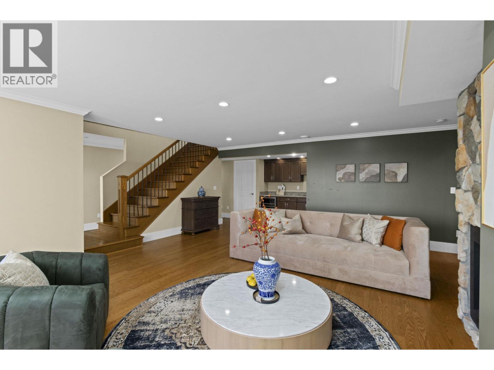 1371 BURNSIDE ROAD, West Vancouver