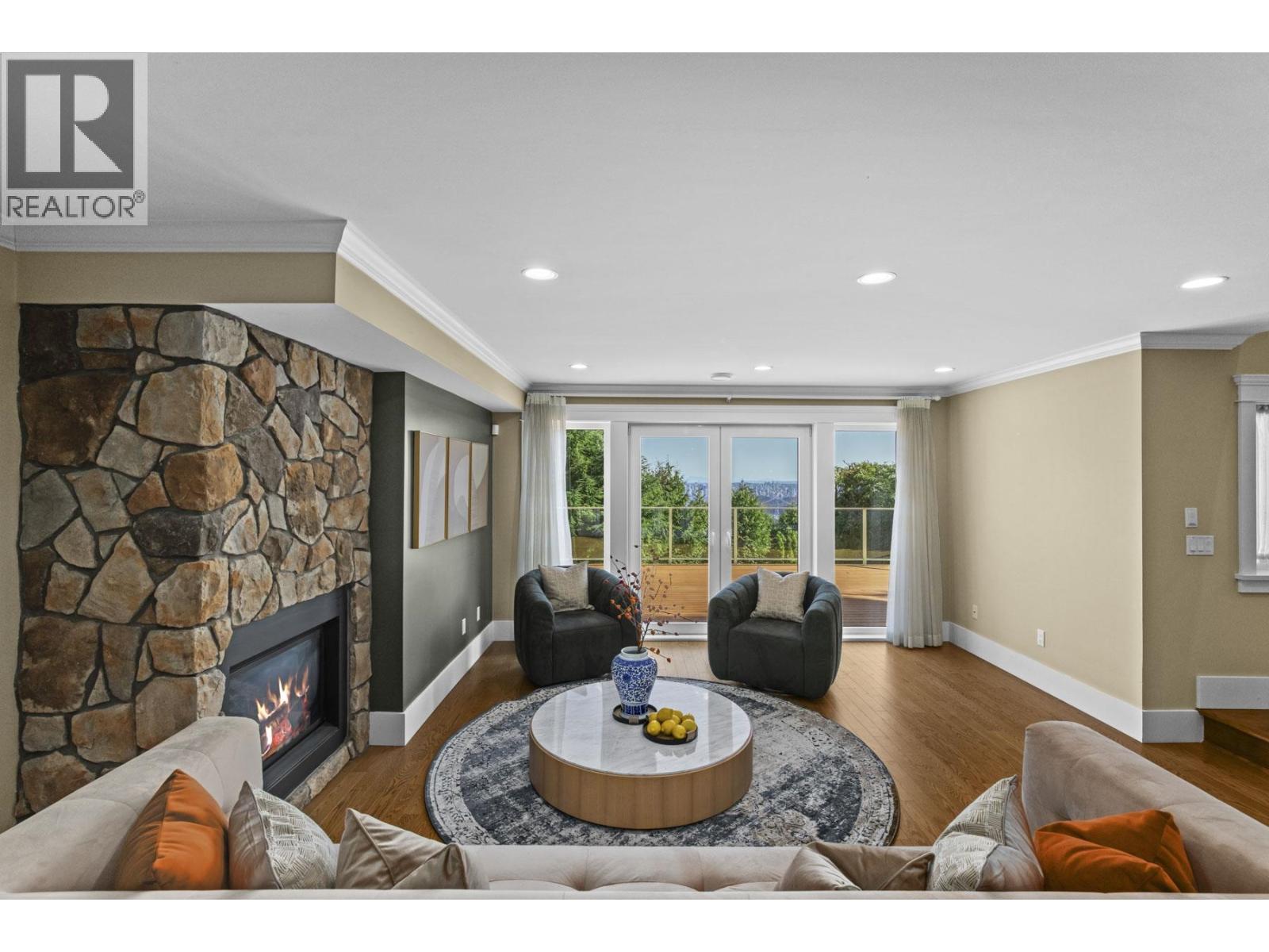 1371 BURNSIDE ROAD, West Vancouver