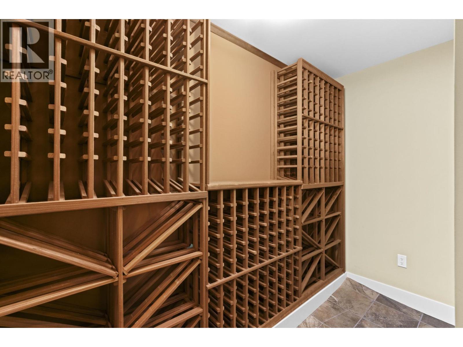 1371 BURNSIDE ROAD, West Vancouver