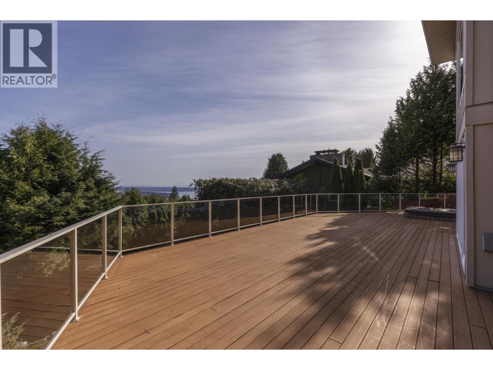 1371 BURNSIDE ROAD, West Vancouver