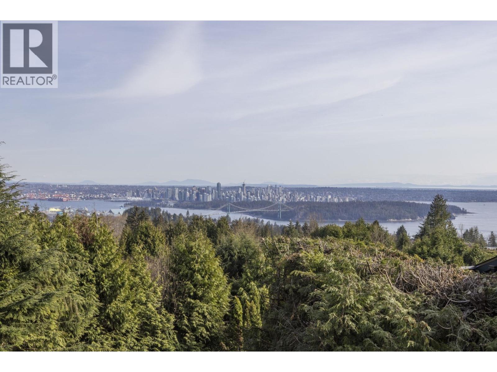 1371 BURNSIDE ROAD, West Vancouver