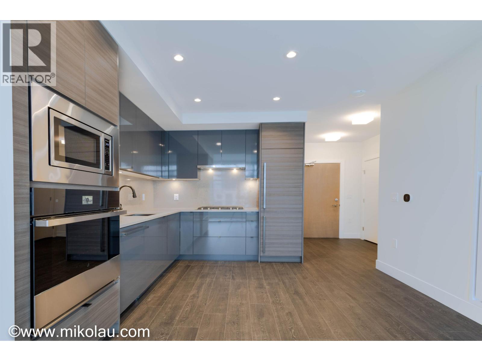 3438 SAWMILL CRESCENT