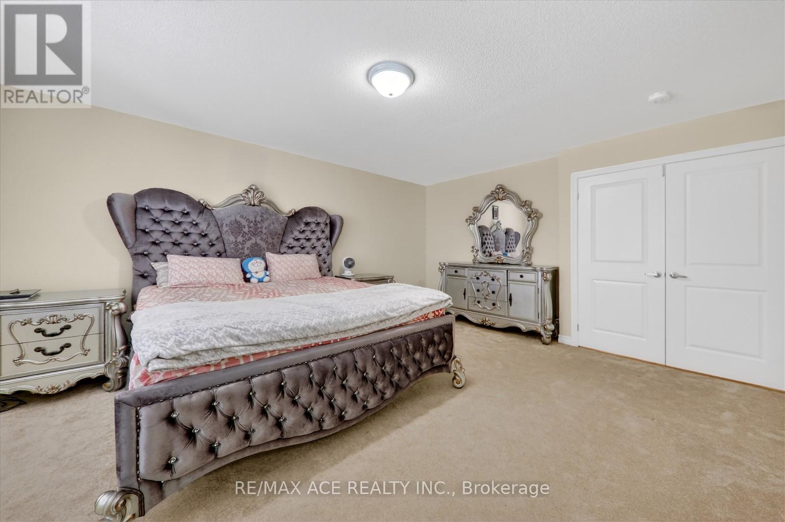 4 SANFORD CIRCLE - 21