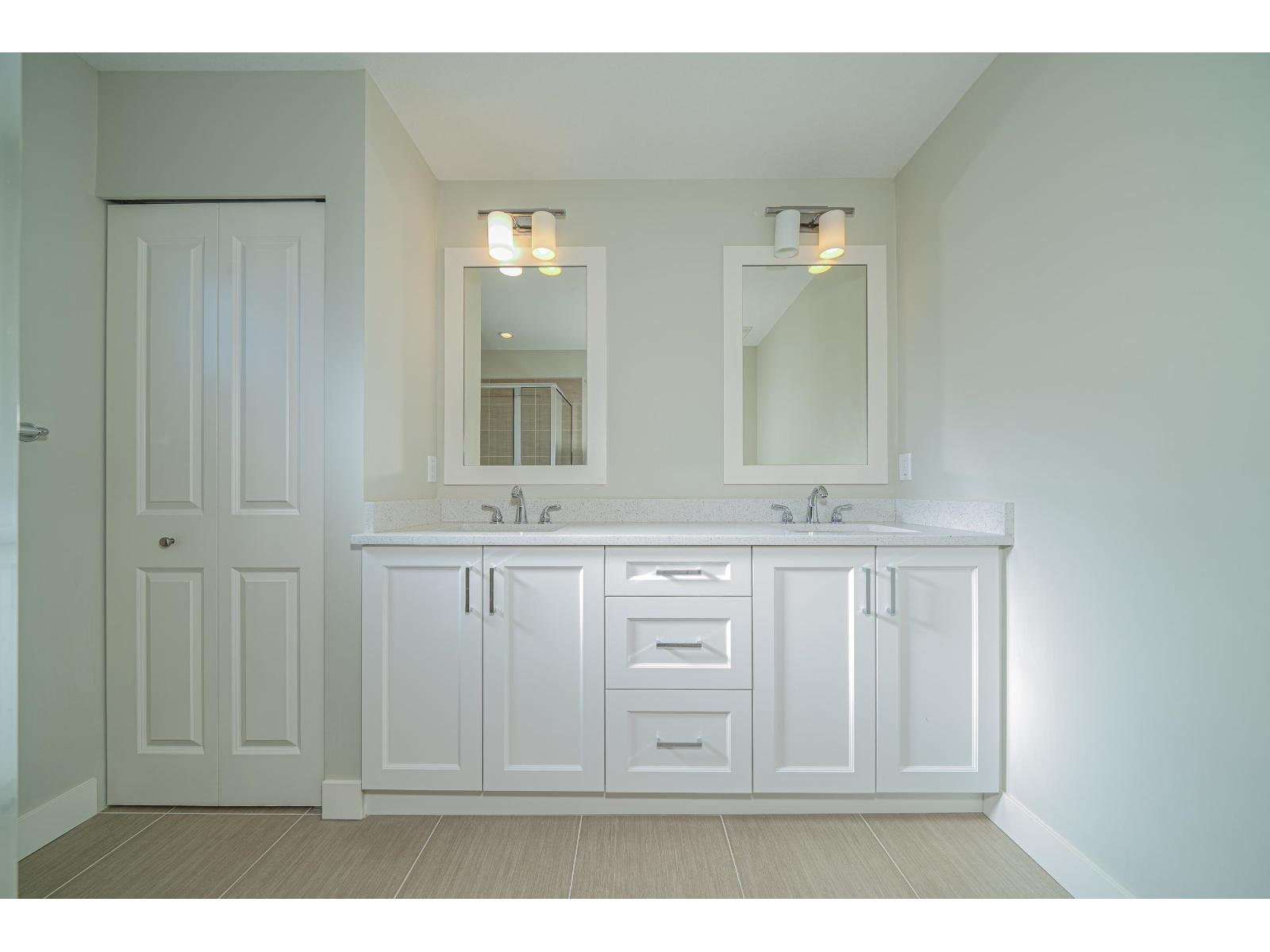 39 2469 164 STREET, Surrey