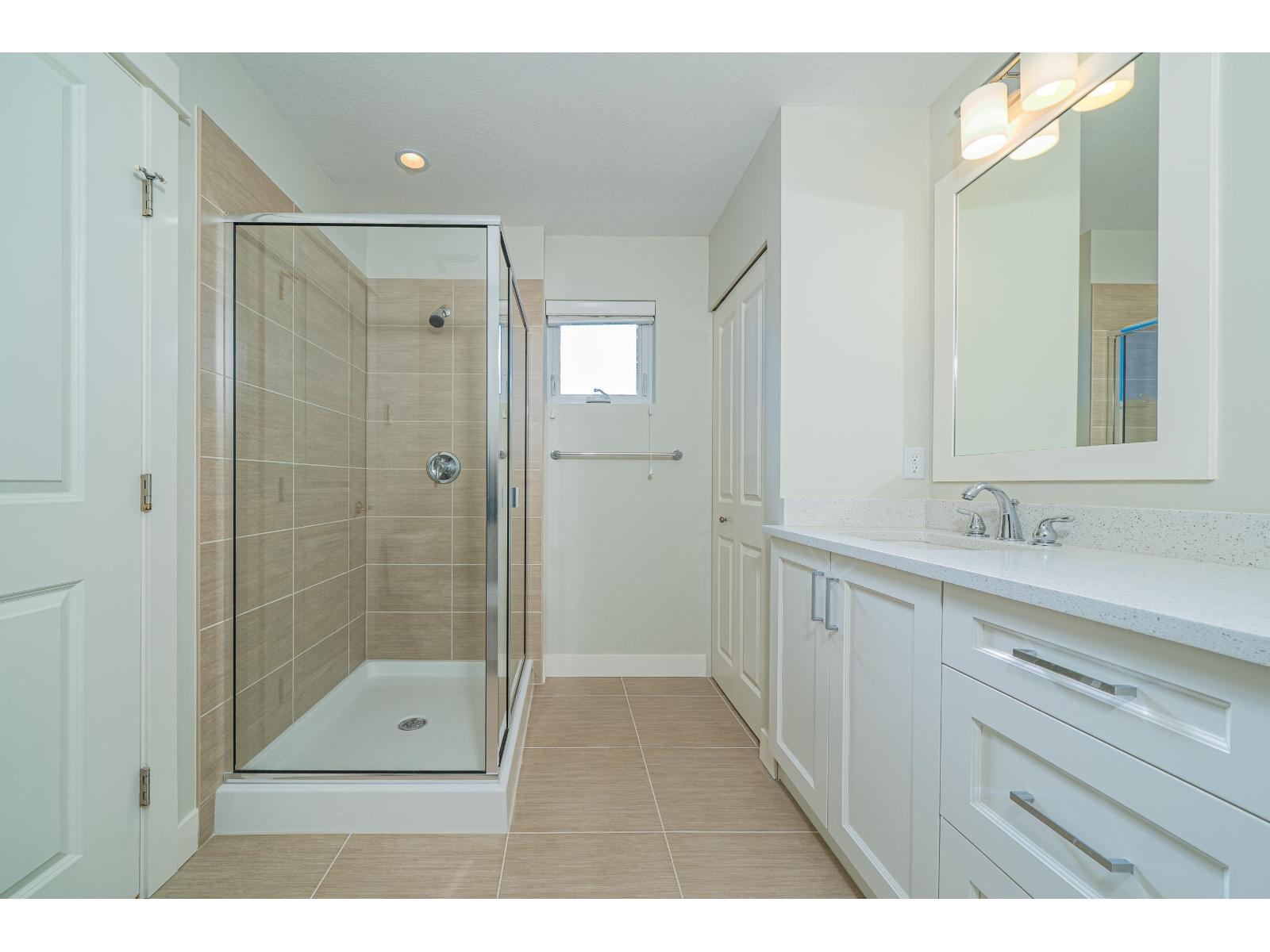 39 2469 164 STREET, Surrey