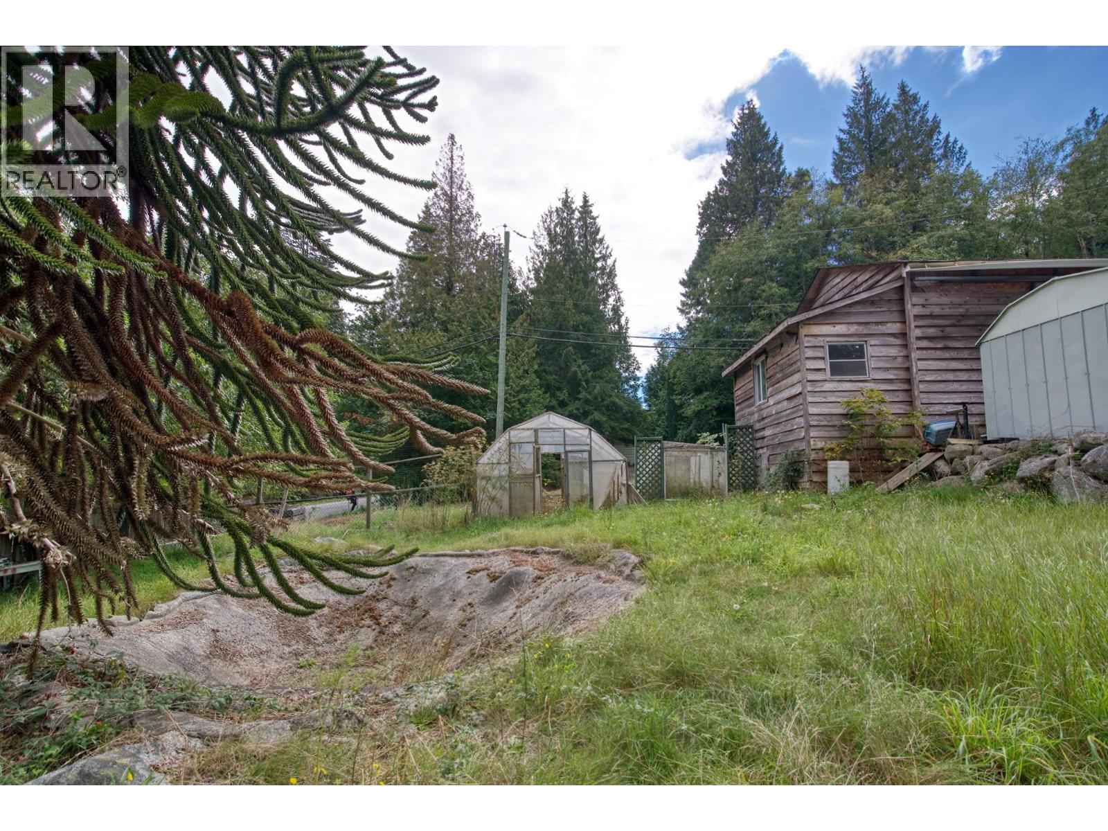 7712 FAWN ROAD, Halfmoon Bay