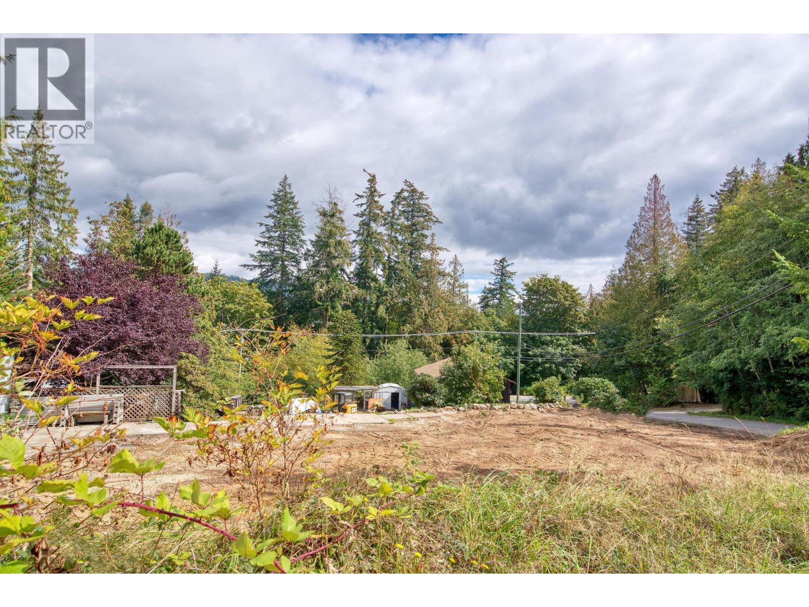7712 FAWN ROAD, Halfmoon Bay
