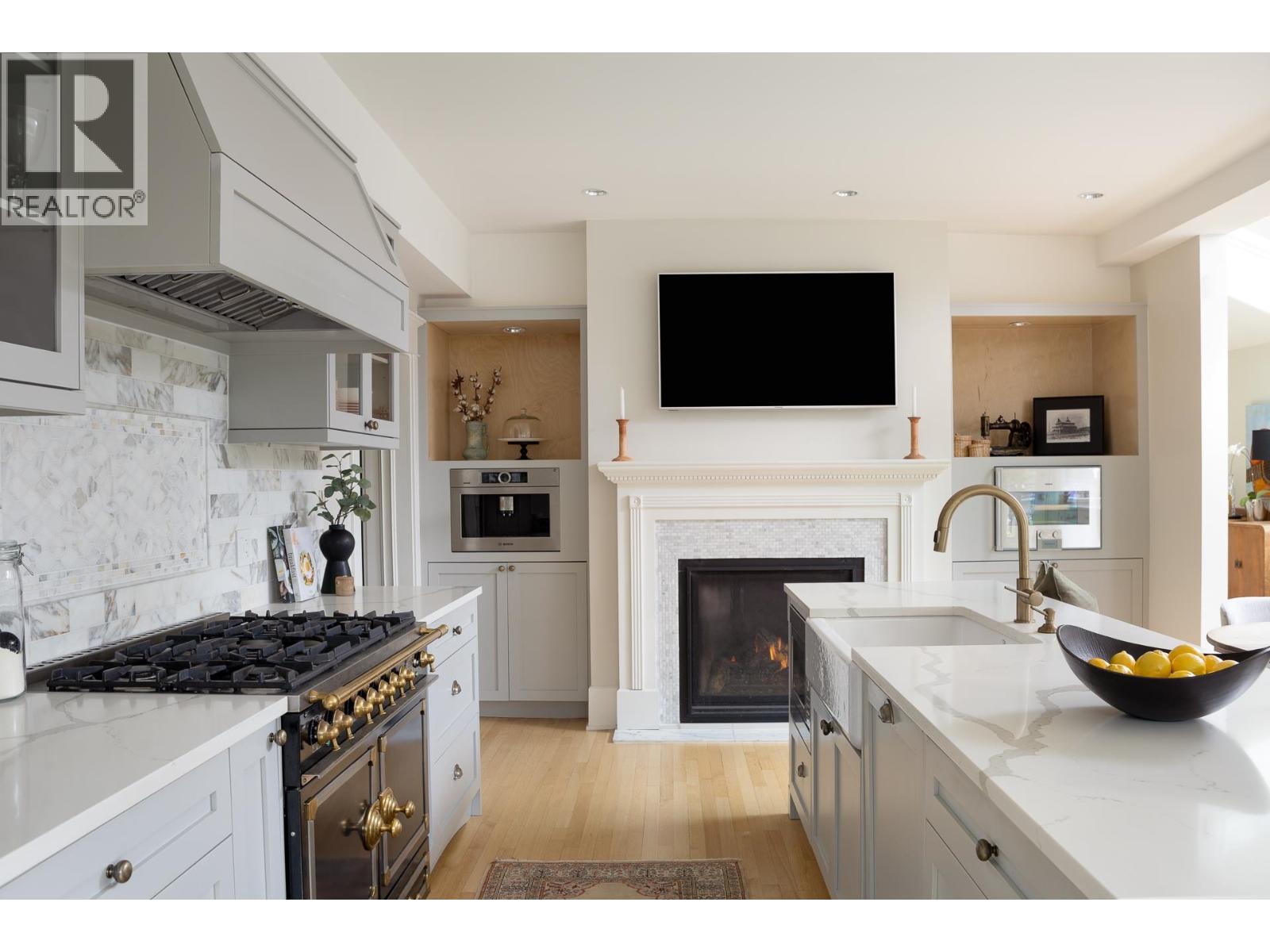 3545 DOWSLEY COURT, North Vancouver