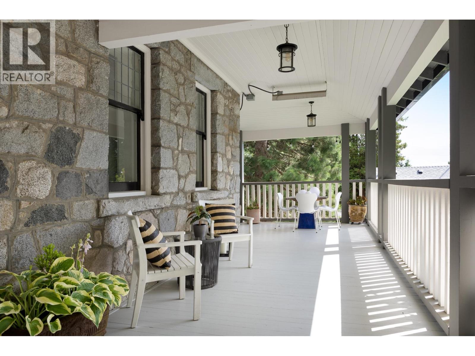 3545 DOWSLEY COURT, North Vancouver