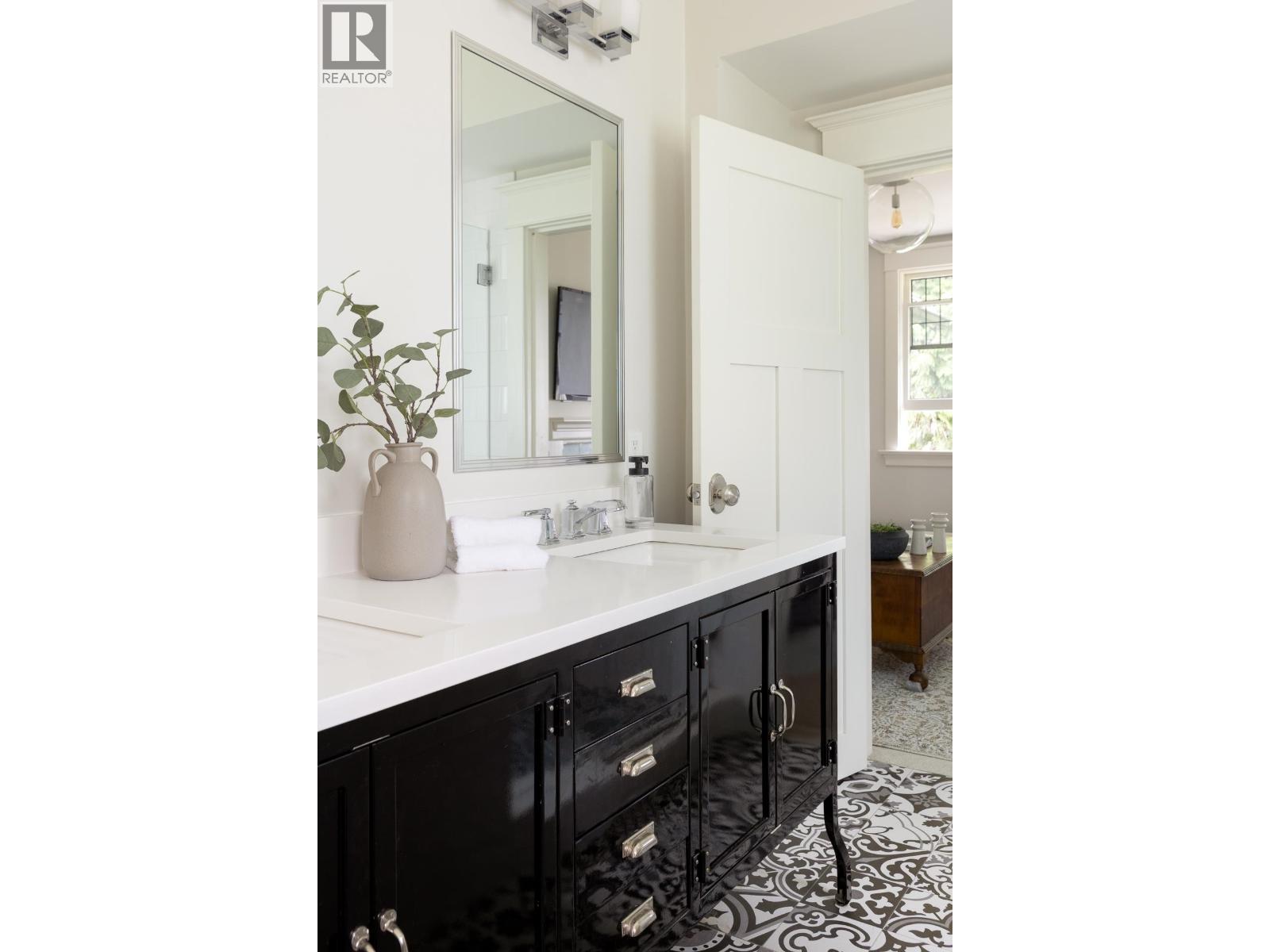 3545 DOWSLEY COURT, North Vancouver