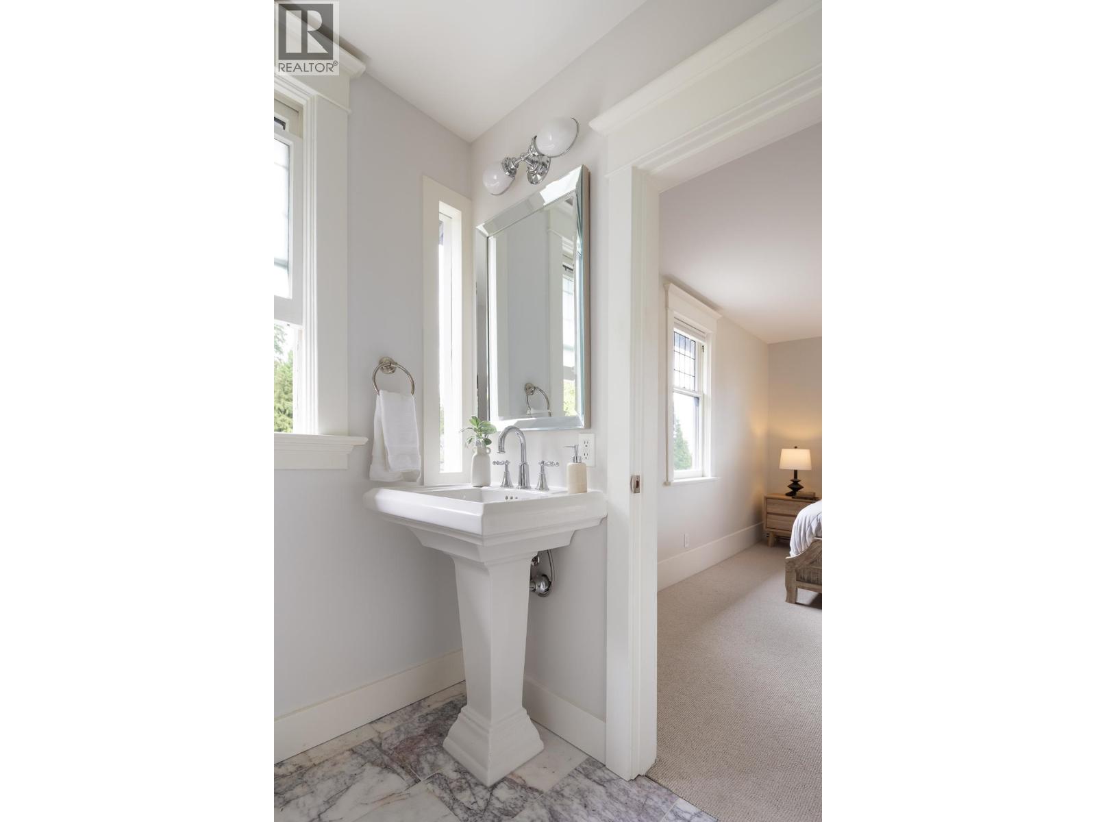 3545 DOWSLEY COURT, North Vancouver