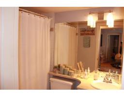 205 15621 Marine Drive, White Rock, BC V4B1E1 Photo 17
