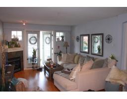 205 15621 Marine Drive, White Rock, BC V4B1E1 Photo 16