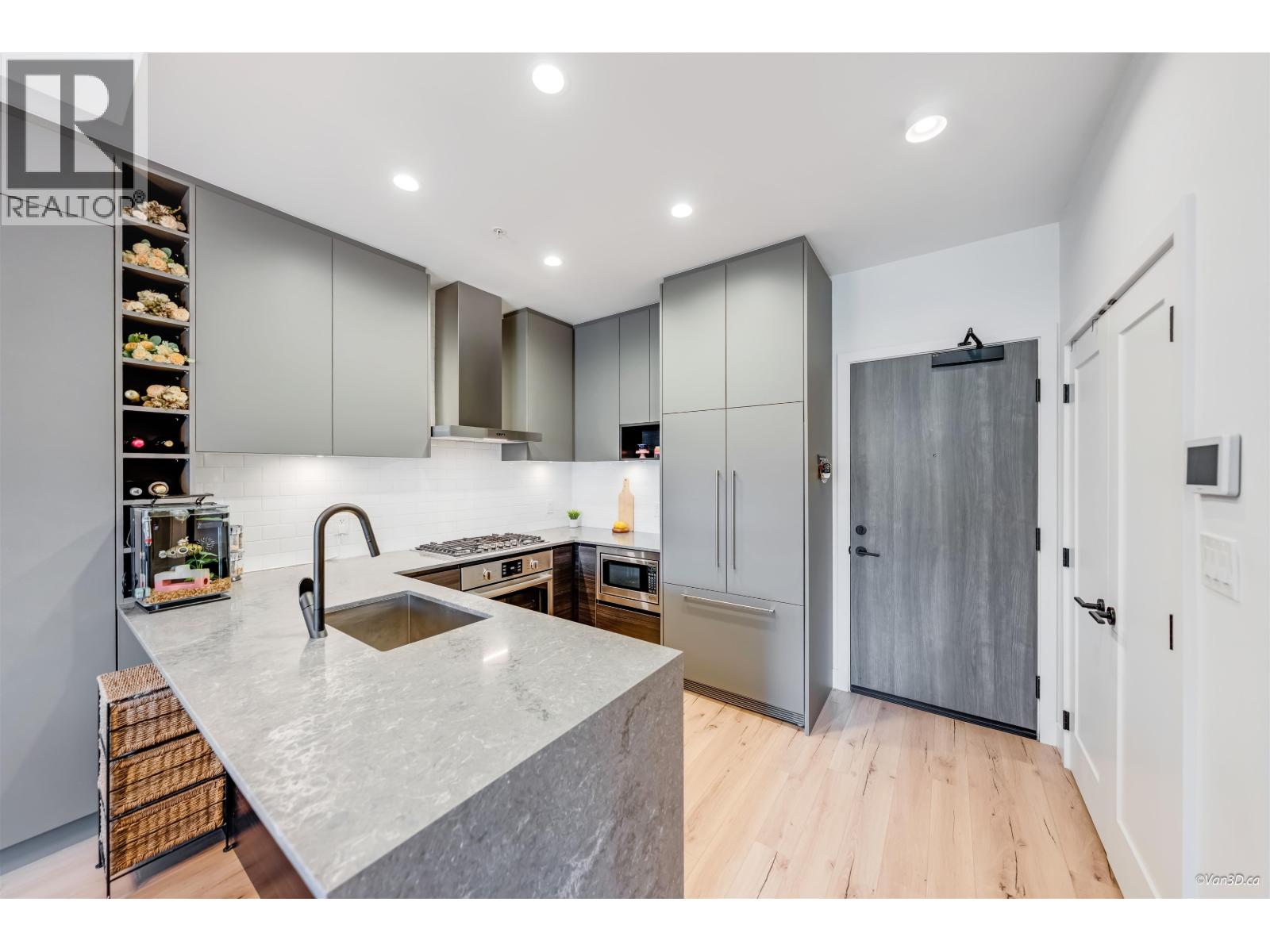 617 55 KLAHANIE DRIVE, Port Moody