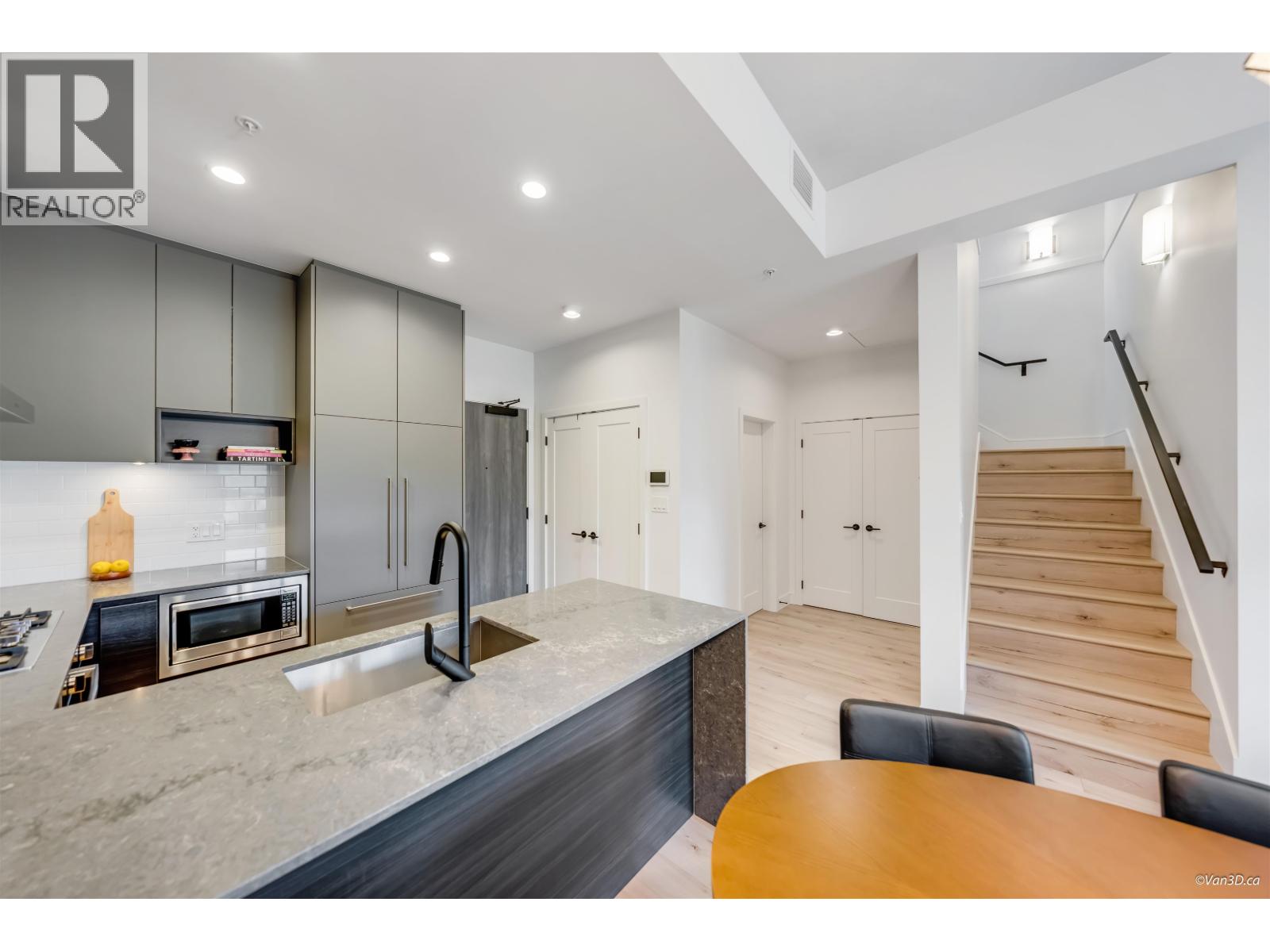 617 55 KLAHANIE DRIVE, Port Moody