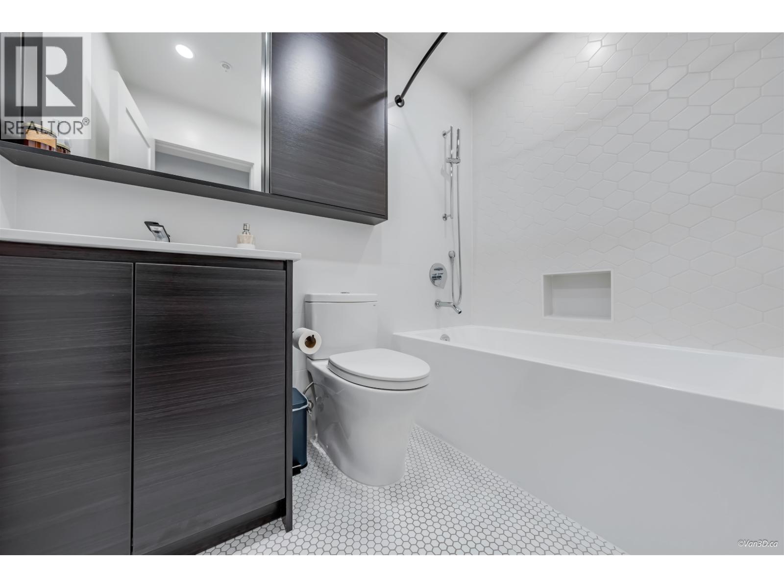 617 55 KLAHANIE DRIVE, Port Moody