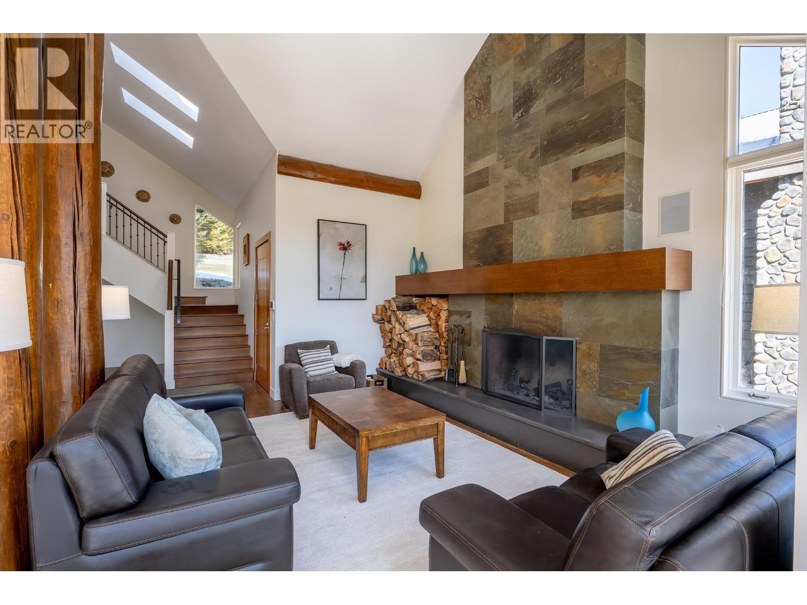 8364 MOUNTAIN VIEW DRIVE, Whistler