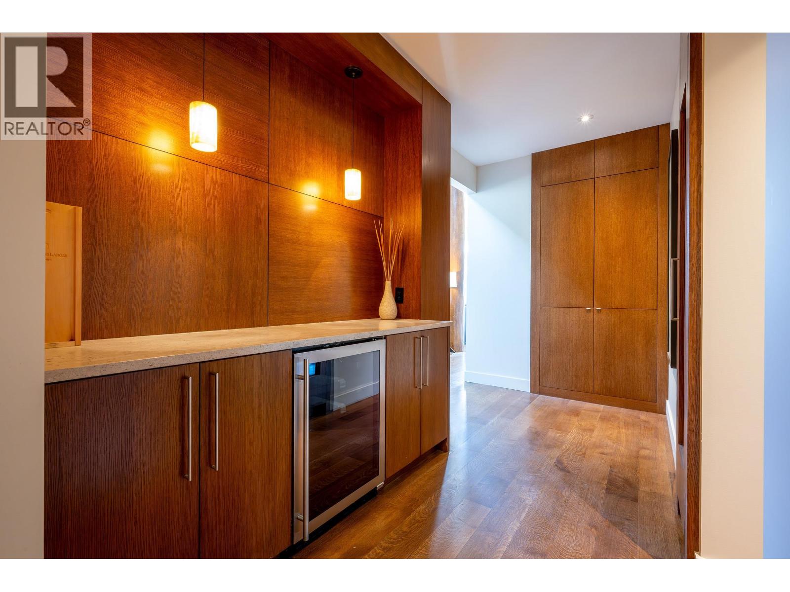 8364 MOUNTAIN VIEW DRIVE, Whistler