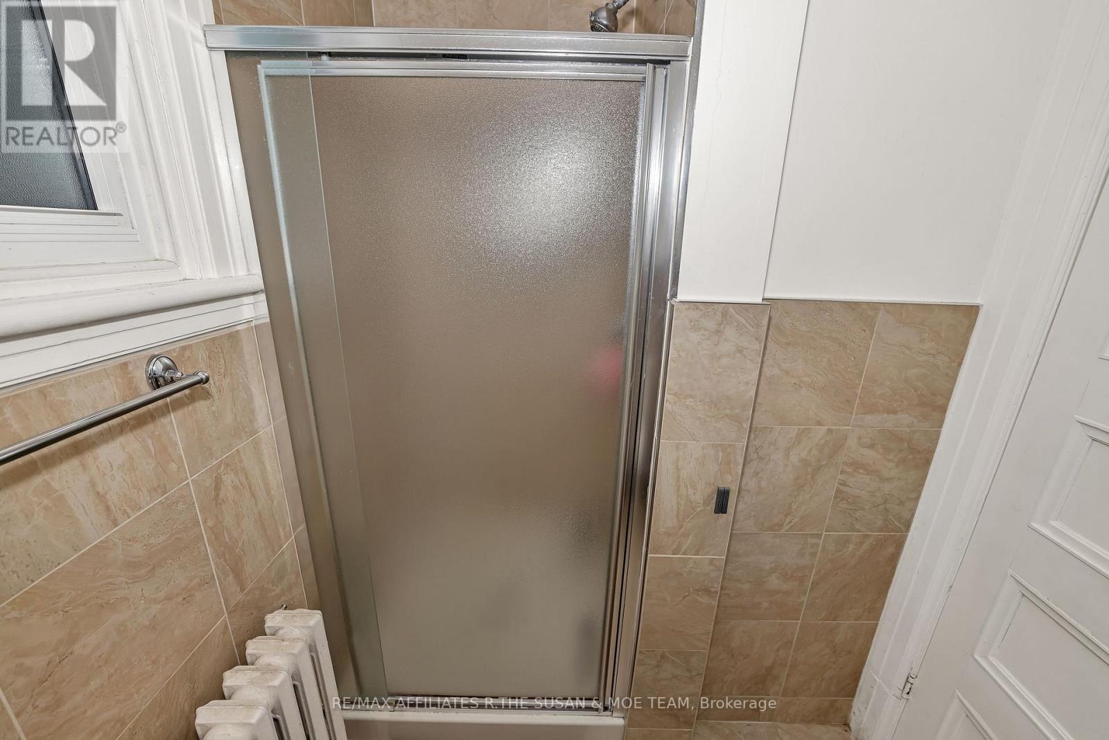 194 Augusta apt 1