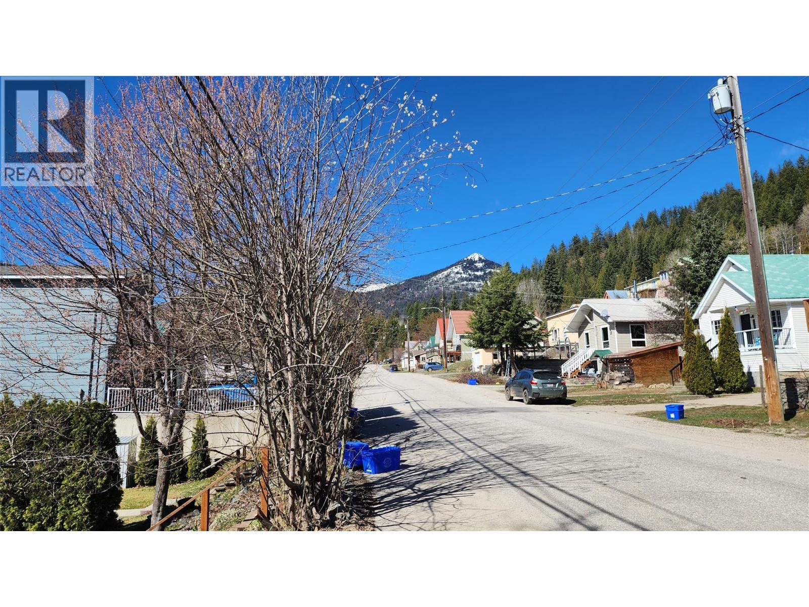 1675 LeRoi Avenue, Rossland