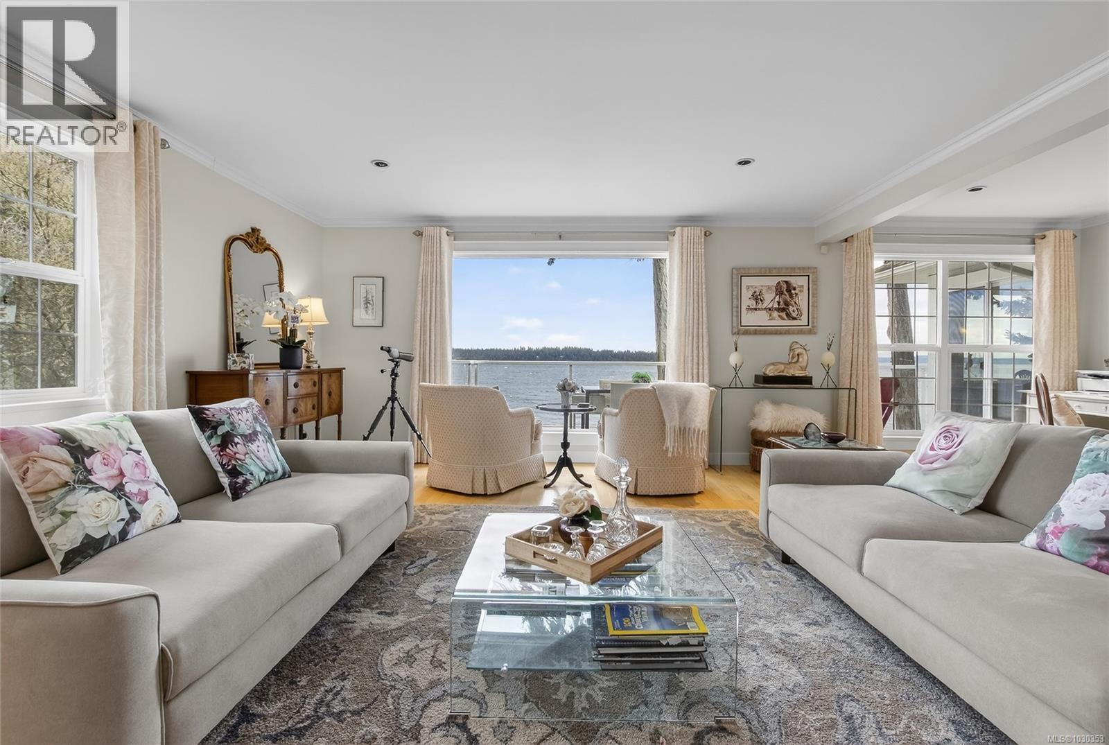 319 CHEMAINUS RD - 15