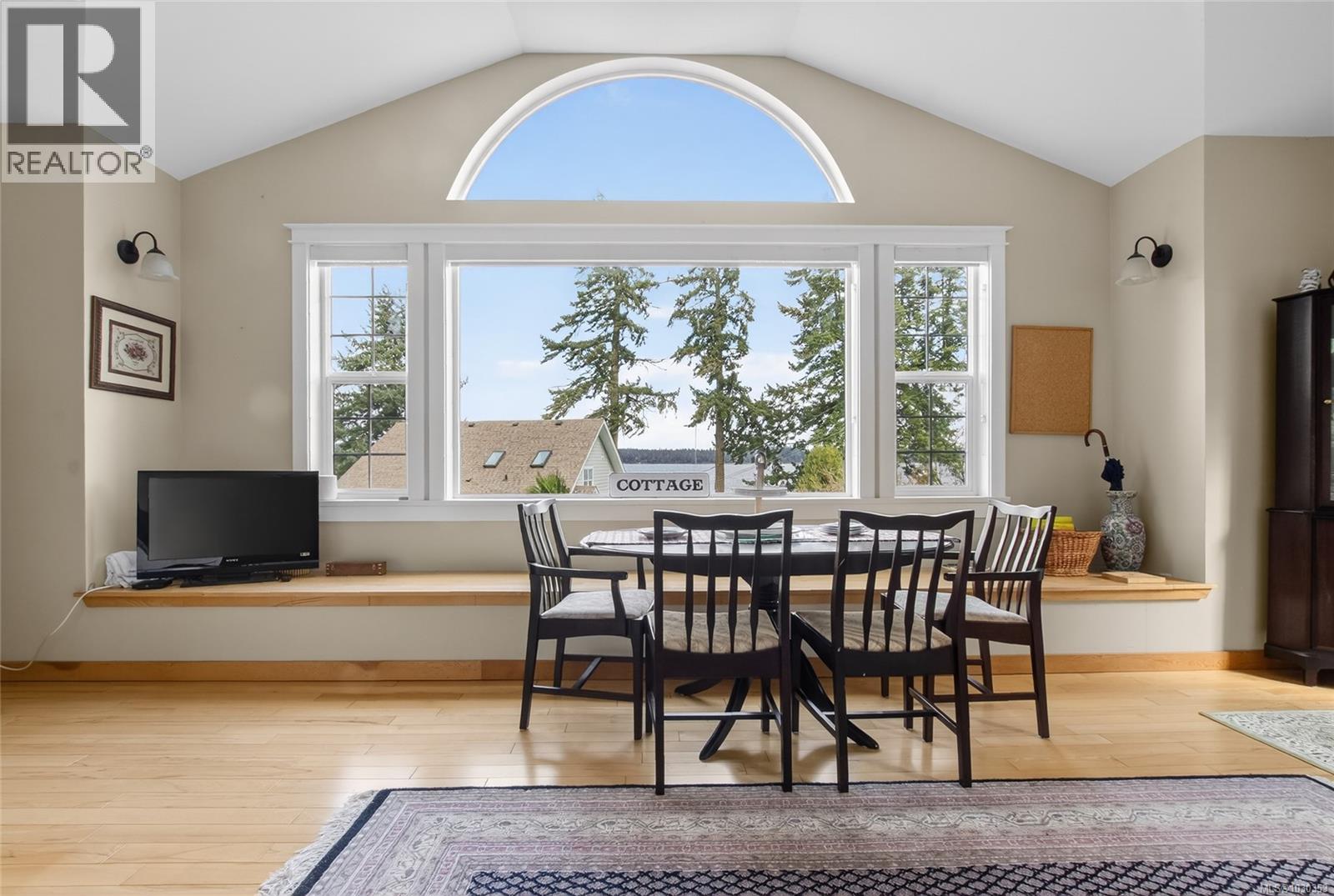 319 CHEMAINUS RD - 45