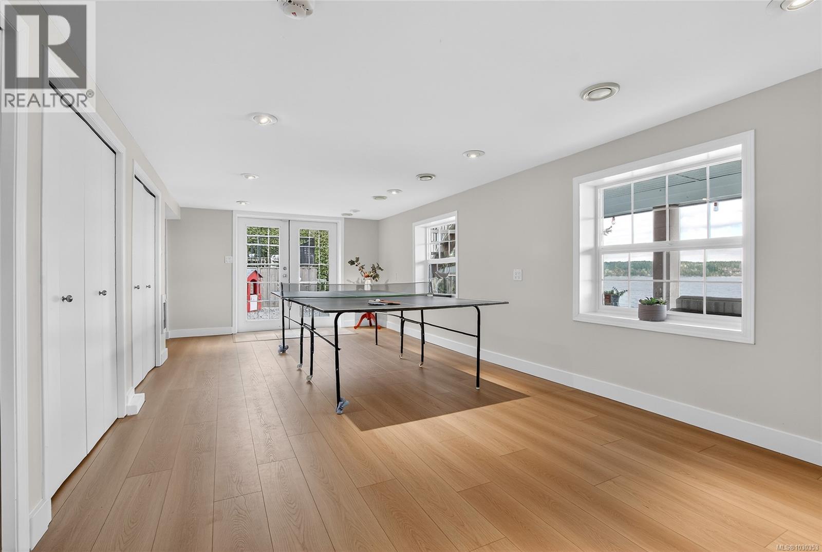 319 CHEMAINUS RD - 35