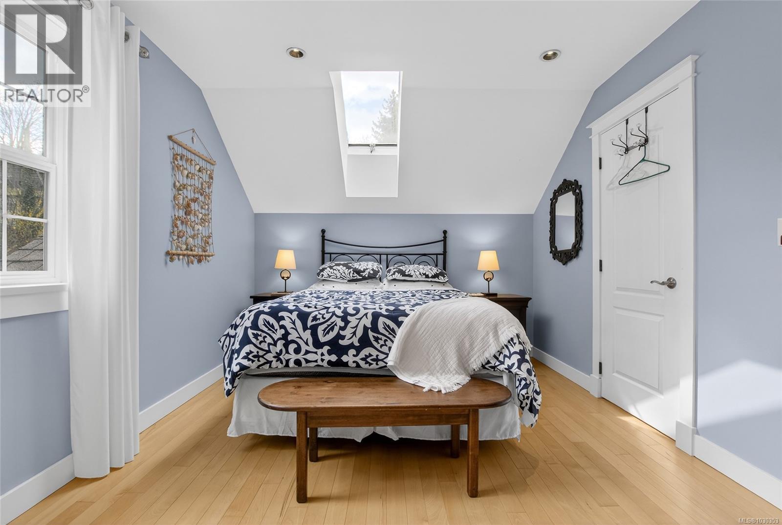 319 CHEMAINUS RD - 32