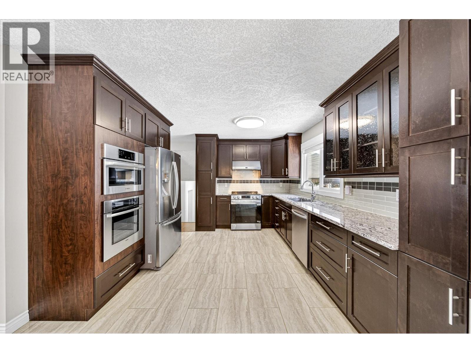 444 ENGELMANN SPRUCE DRIVE - 9