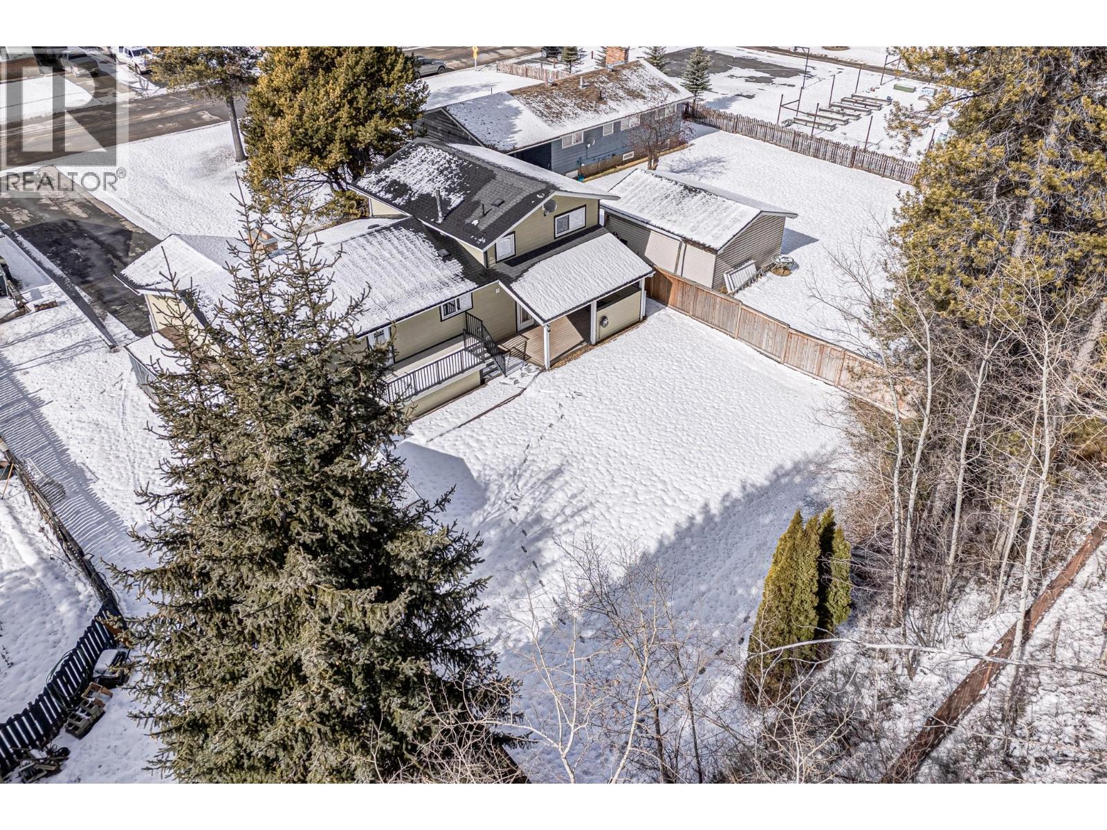 444 ENGELMANN SPRUCE DRIVE - 44