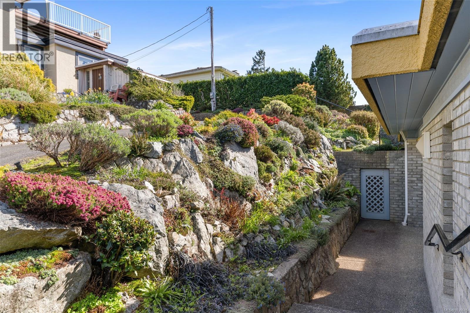 312 Clifton Terr - 24