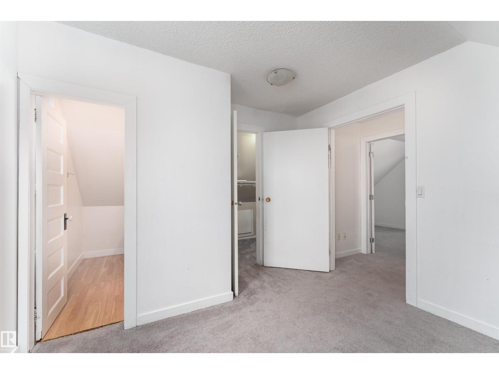 11817 44 ST NW, Edmonton