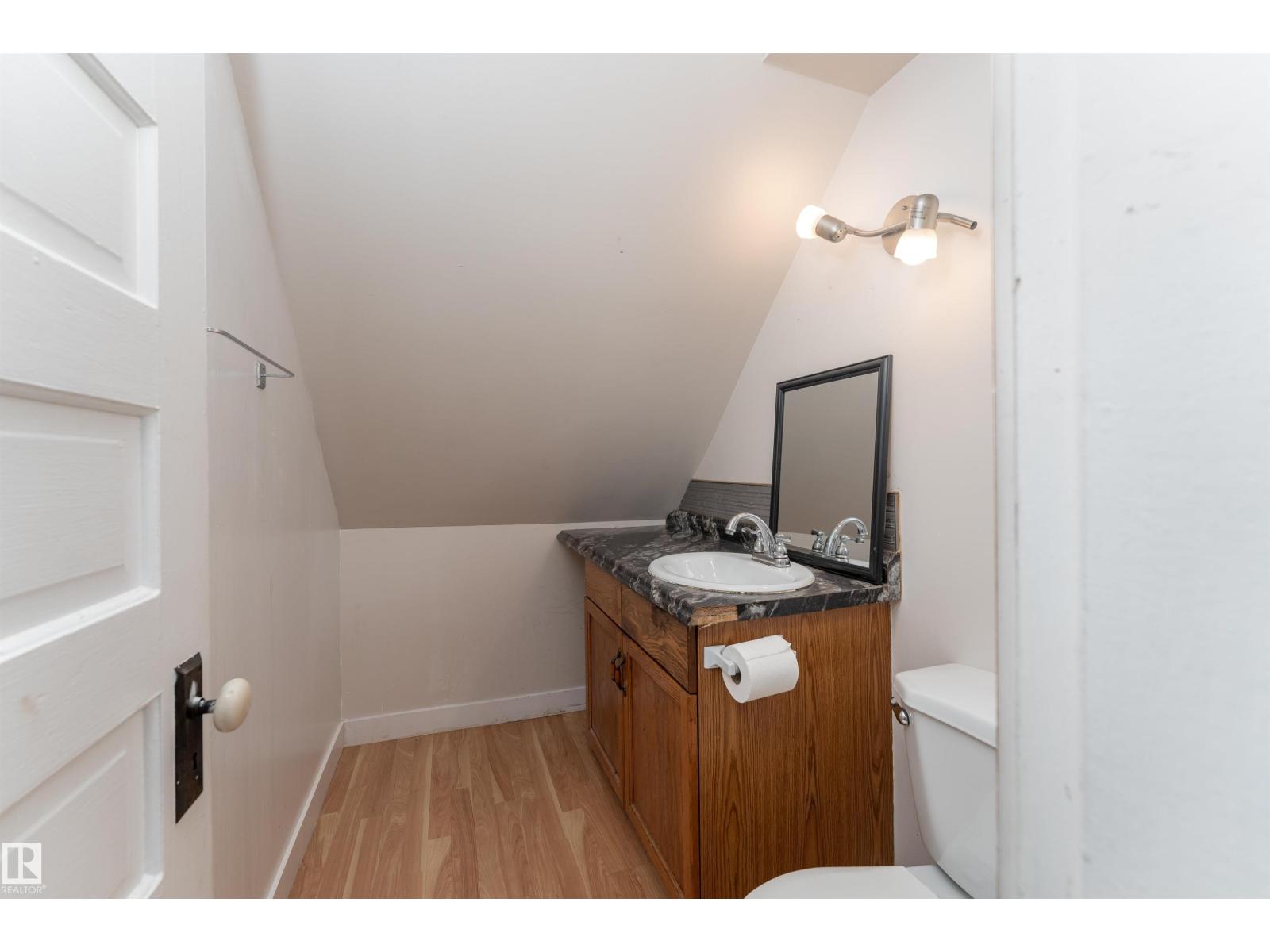 11817 44 ST NW, Edmonton