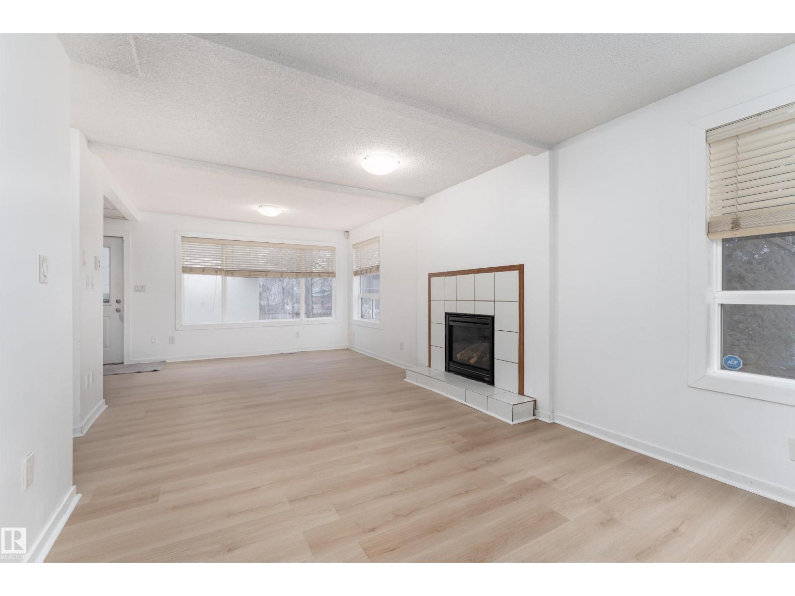 11817 44 ST NW, Edmonton