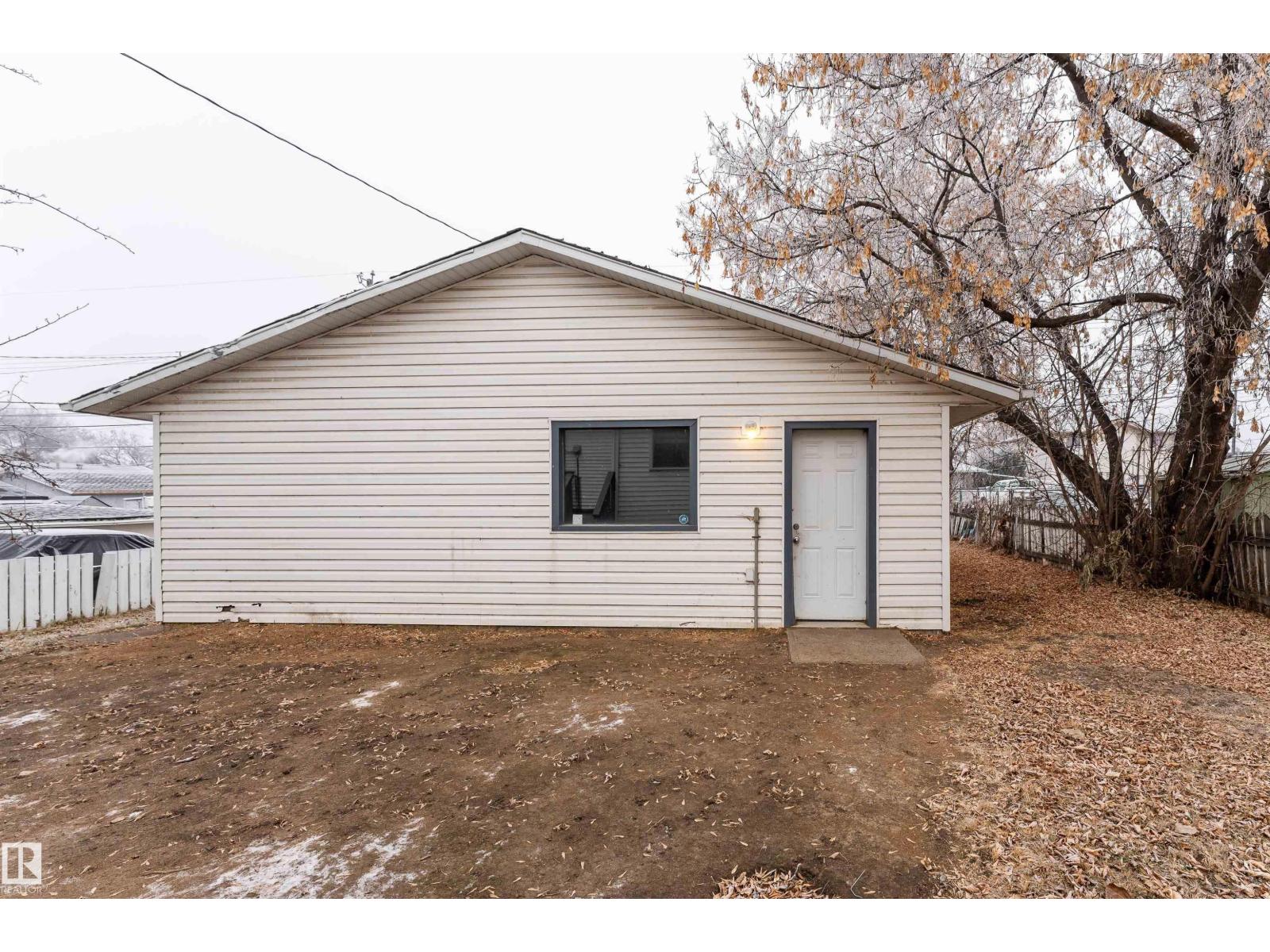 11817 44 ST NW, Edmonton