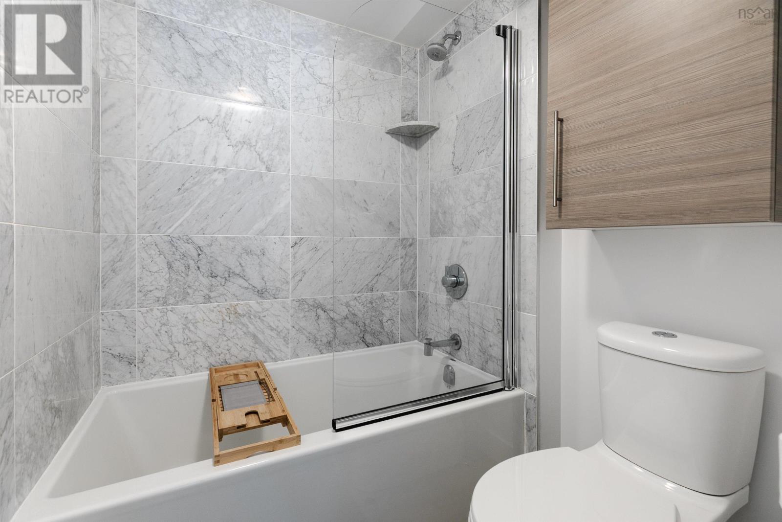 Property 25 of 42 of 118 5662 Roberts Street