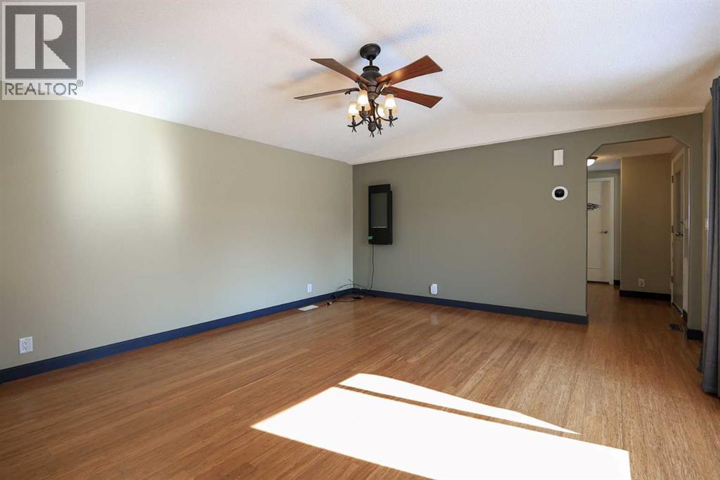 
          4915 Doncaster Avenue
            <br/>
            <span>Red Deer</span>
            , 
            <span>AB</span>
             <span>T4R2Z8</span>
         - Photo 7