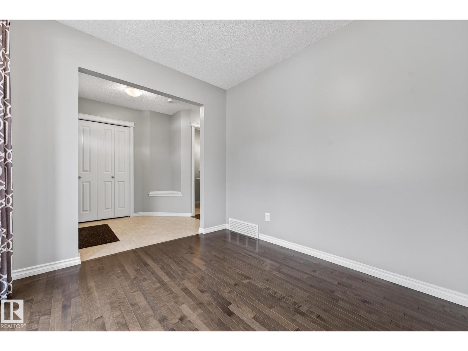 21406 94A AV NW, Edmonton