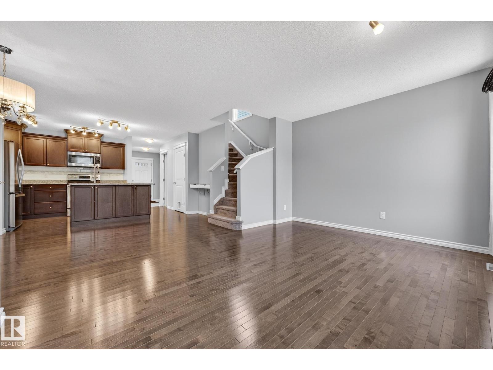 21406 94A AV NW, Edmonton