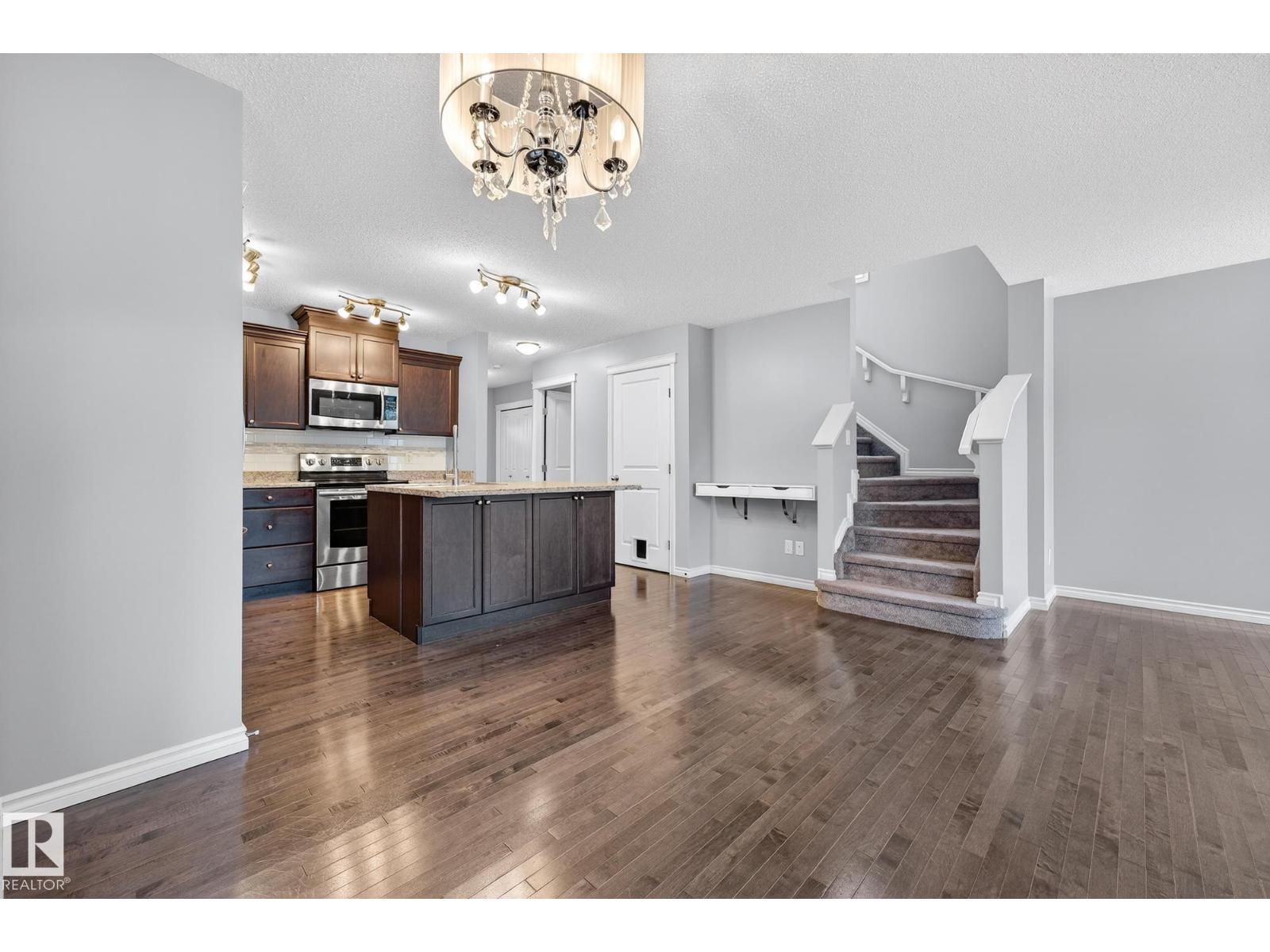 21406 94A AV NW, Edmonton