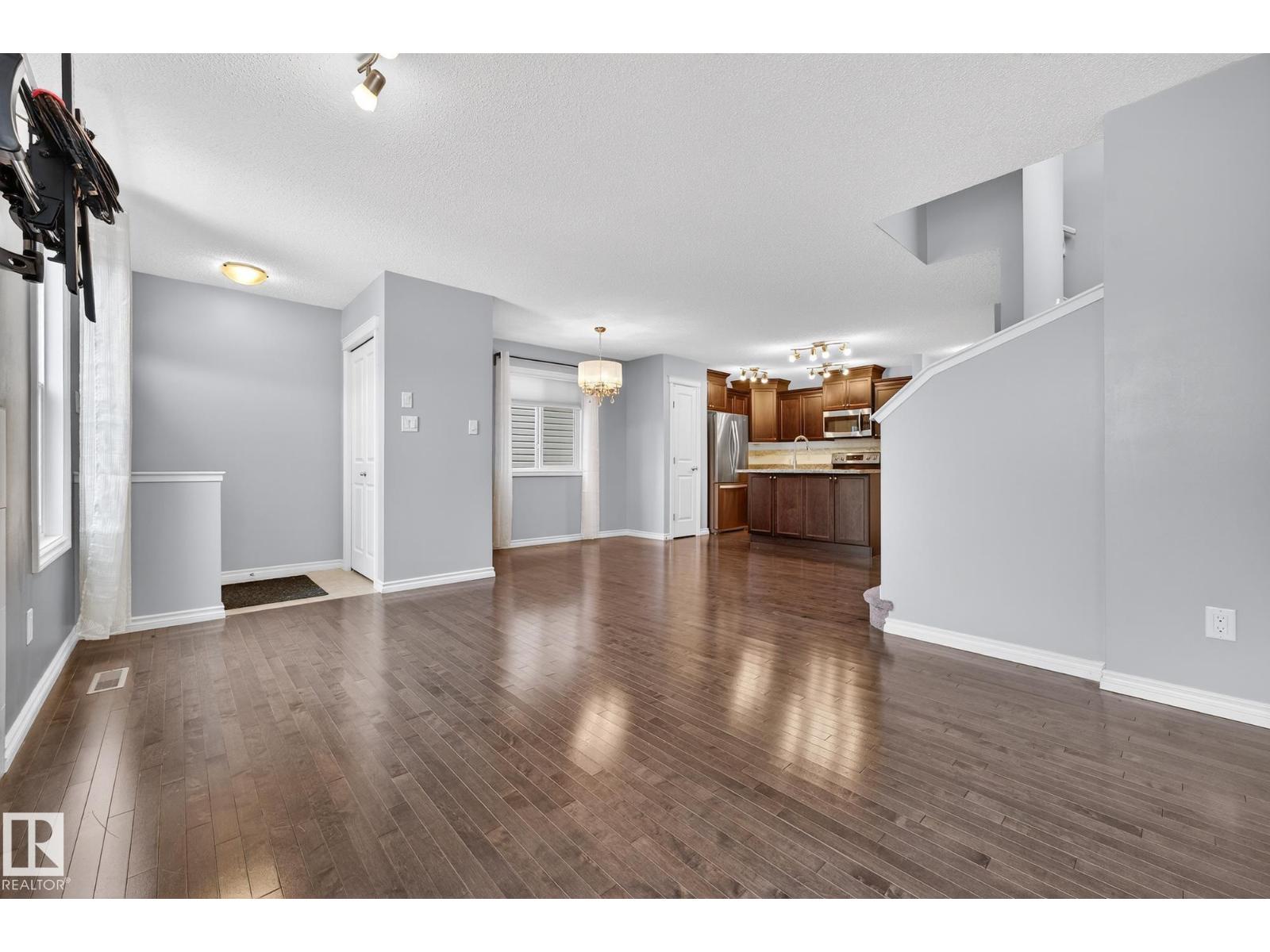 21406 94A AV NW, Edmonton