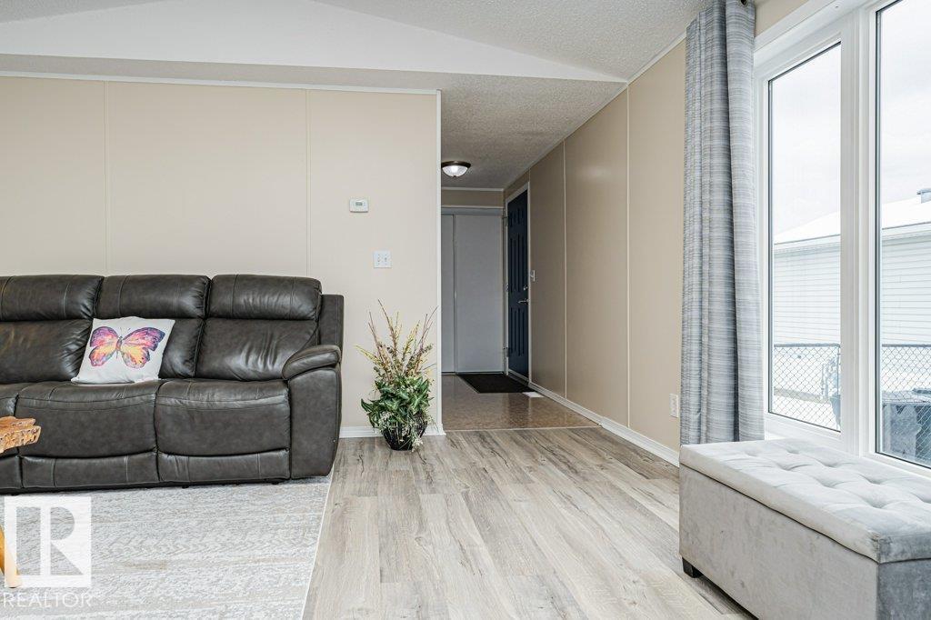 1590 Jubilee Dr, Sherwood Park